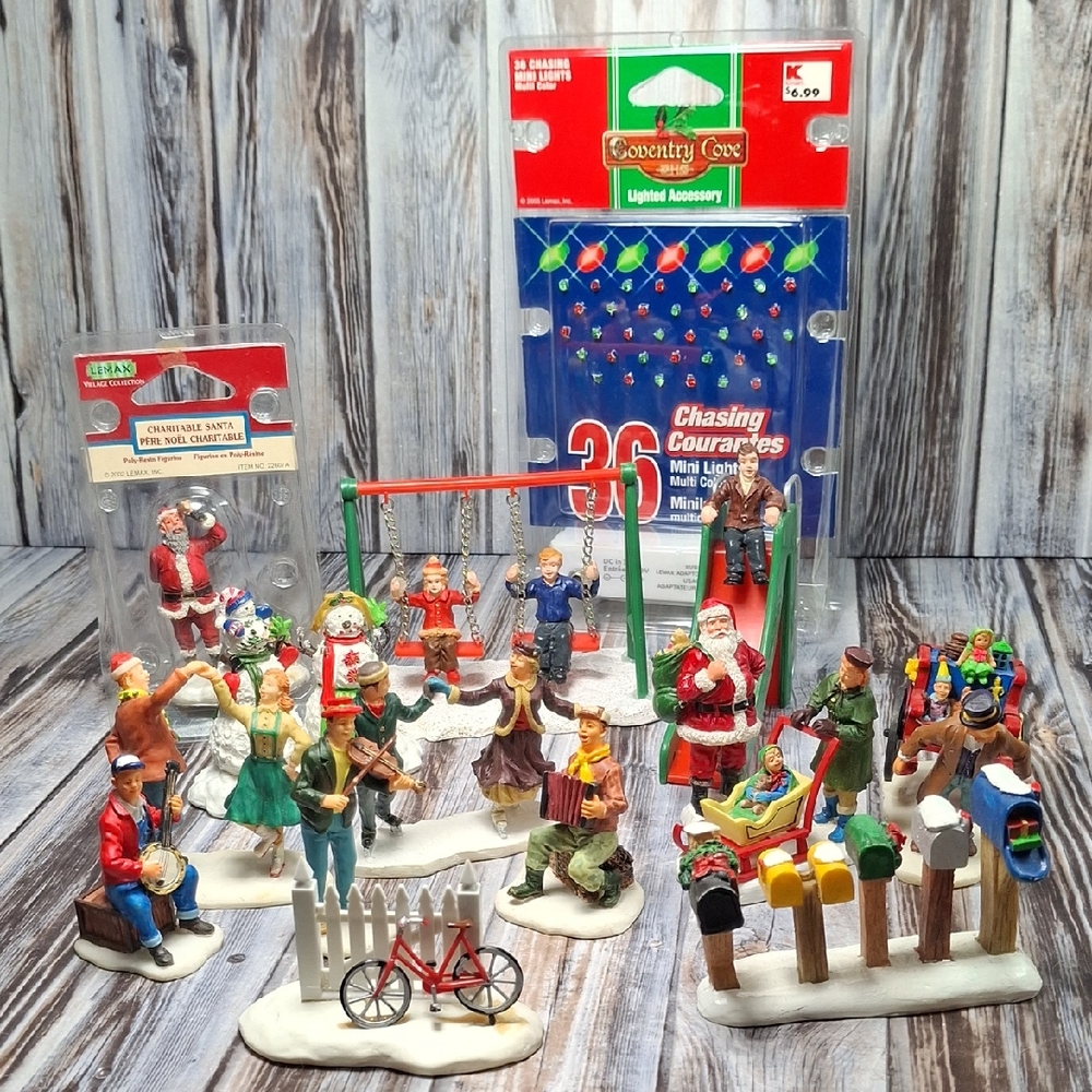 Large Lot Of Christmas Village Figurines Set Lemax Dickensville Coventry Cove